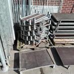Ligvlonder stretcher  ligbridge vlonder hondenkennel, Ophalen of Verzenden, Nieuw, 110 cm of meer