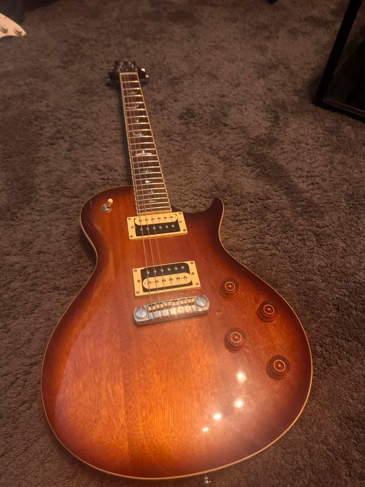 PRS SE 245 Sunburst - Top Gitaar!, Muziek en Instrumenten, Snaarinstrumenten | Gitaren | Elektrisch, Zo goed als nieuw, Solid body