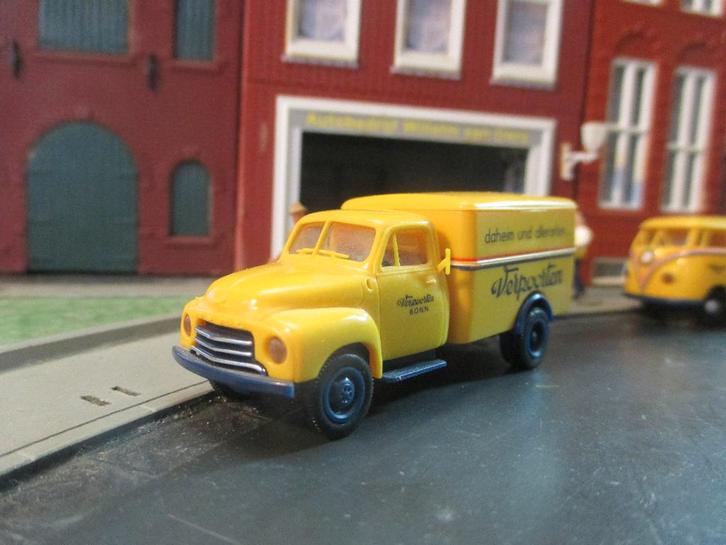1952 - 1960 Opel Blitz 1,75 ton - Verpoorten Advocaat, Hobby en Vrije tijd, Modelauto's | 1:87, Zo goed als nieuw, Bus of Vrachtwagen