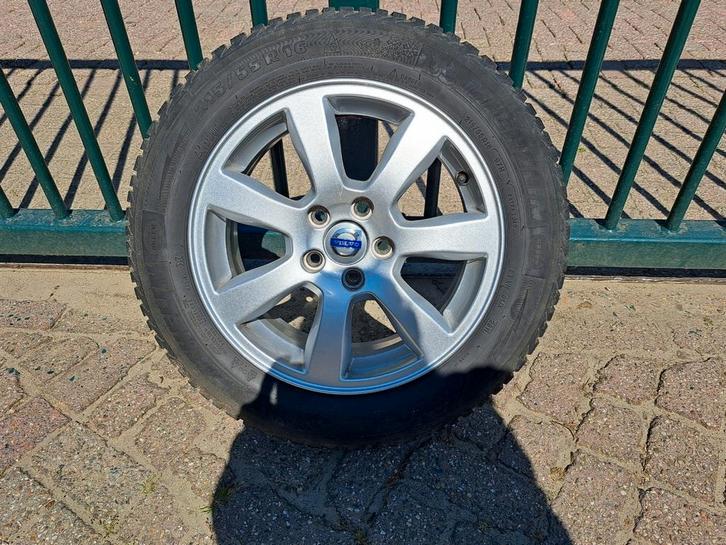 Volvo  lichtmetalen velgen met winterbanden, Auto-onderdelen, Overige Auto-onderdelen, Gebruikt, Ophalen