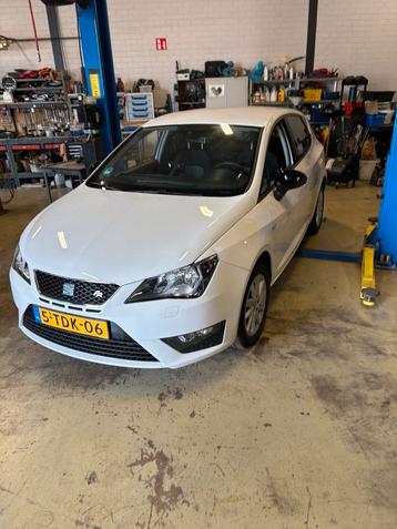 Seat Ibiza 1.2 63KW 5DRS 2014 Wit FR beschikbaar voor biedingen