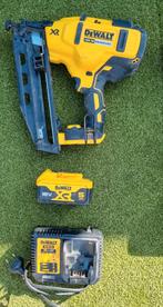 Tacker Dewalt DCN650p2 afwerktacker, Ophalen of Verzenden, Zo goed als nieuw