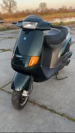 Piaggio skr 172 VERS!, Fietsen en Brommers, Scooters | Piaggio, Ophalen, Zo goed als nieuw