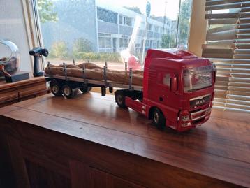 Vrachtwagen rc MAN tgx tamiya  1:14 met 2 assige flatbed beschikbaar voor biedingen