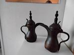 2 authentieke arabische koffiekannen, Ophalen, Koper