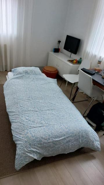 Bed beschikbaar voor biedingen