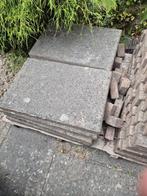 2 gratis betontegels, Tuin en Terras, Tegels en Klinkers, Ophalen, Zo goed als nieuw, 10 m² of meer, Beton