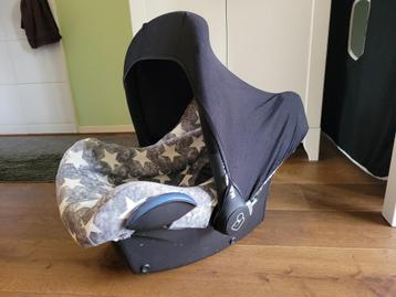 Maxi cosi Cabriofix with protective cover & newborn insert! beschikbaar voor biedingen