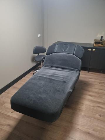 Behandelstoel (elektrisch) voor schoonheid/wellness beschikbaar voor biedingen