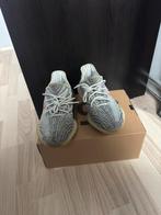 Yeezy 350 Blue Tint Maat 42, Kleding | Heren, Schoenen, Ophalen of Verzenden, Gedragen, Blauw, Sneakers of Gympen