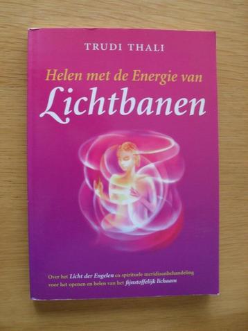 Helen met de Energie van lichtbanen van Trudi Thali beschikbaar voor biedingen