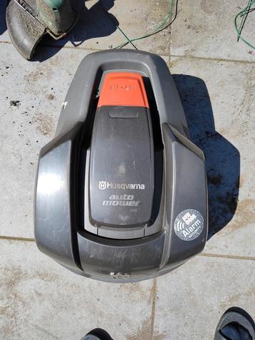 Husqvarna 105 robotmaaier aangeboden  beschikbaar voor biedingen