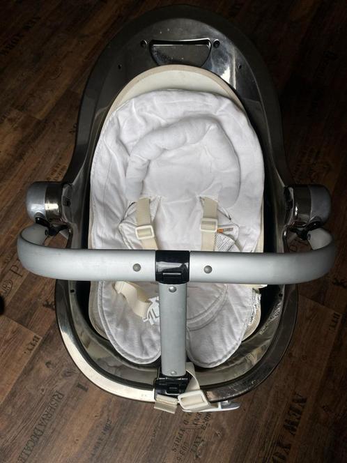 Bloom Fresco kinderstoel metallic zwart, Kinderen en Baby's, Kinderstoelen, Gebruikt, Meegroeistoel, Aanschuifbaar, Afneembaar eetblad
