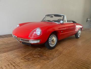 Alfa Romeo Duetto 1/8 Hachette pocher altaya ixo deagostini beschikbaar voor biedingen