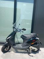 Piaggio Zip 2016 weinig kilometers, Fietsen en Brommers, Scooters | Piaggio, Ophalen, Zo goed als nieuw, Zip