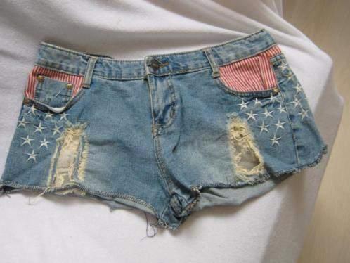 kort spijkerbroekje maat S, Kleding | Dames, Spijkerbroeken en Jeans, Zo goed als nieuw, W27 (confectie 34) of kleiner, Blauw