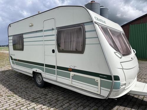 Chateau Calista 450 EU met mover, Caravans en Kamperen, Caravans, Bedrijf, tot en met 4, 750 - 1000 kg, Rondzit, Chateau, 2 aparte bedden