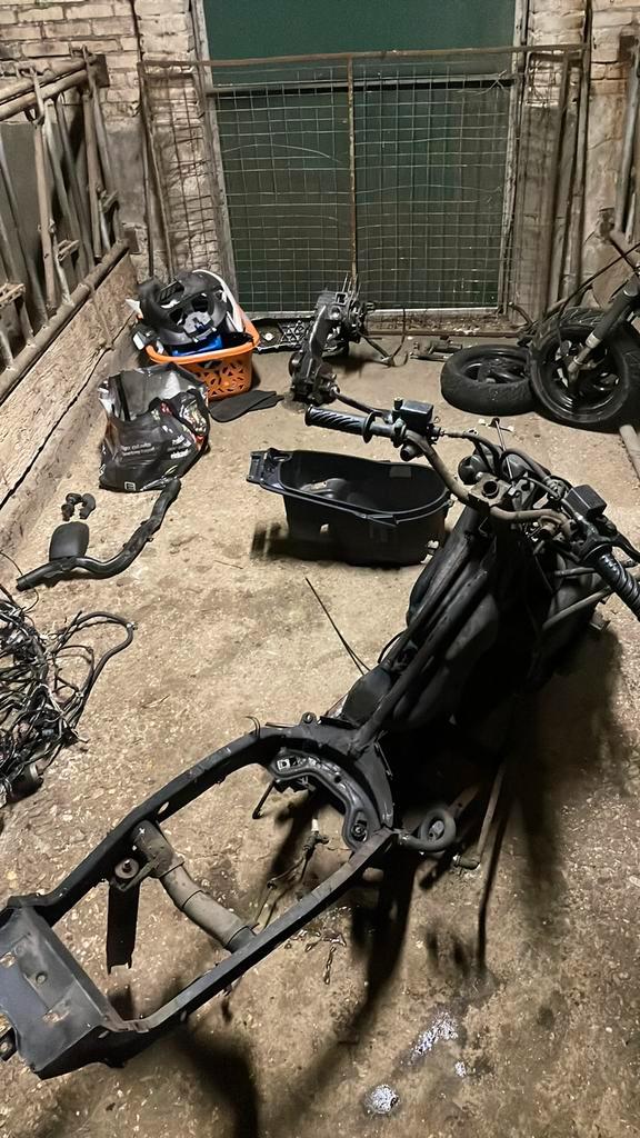 Partij Gilera Runner onderdelen, Fietsen en Brommers, Scooters | Piaggio, Zip, Tweetakt, Ophalen of Verzenden