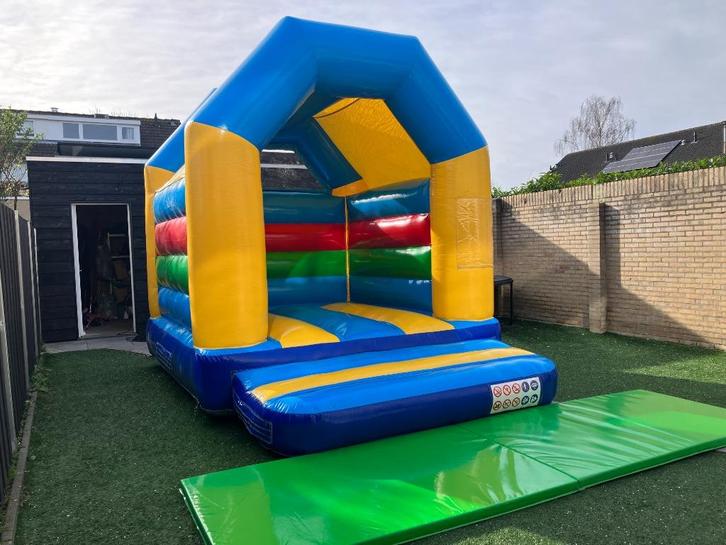 Midi Standaard Springkussen te huur €65, Hobby en Vrije tijd, Feestartikelen | Verhuur, Zo goed als nieuw, Overige, Ophalen