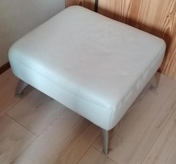wit leren poef 55x62x35cm 