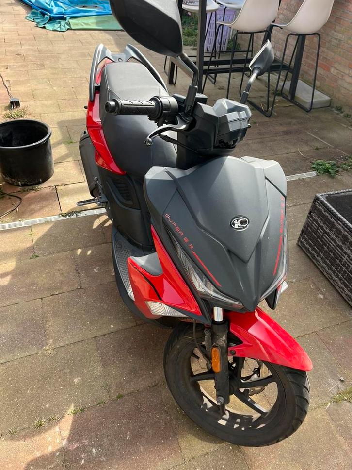 Kymco super 8, Fietsen en Brommers, Scooters | Kymco, Zo goed als nieuw, Super 8, Maximaal 45 km/u, Benzine, Ophalen
