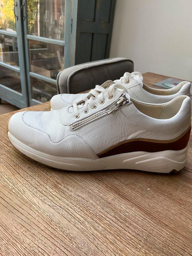 Solidus Mia mt 7,5  wijdte K (41 1/3) ZGAN!, Kleding | Dames, Schoenen, Zo goed als nieuw, Sneakers of Gympen, Wit, Ophalen of Verzenden