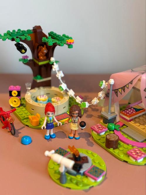 LEGO Friends - Glamping in de natuur - 41392, Kinderen en Baby's, Speelgoed | Playmobil, Zo goed als nieuw, Ophalen