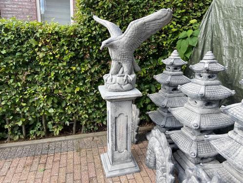 Adelaar op Zuil, Tuin en Terras, Tuinbeelden, Nieuw, Dierenbeeld, Beton, Ophalen