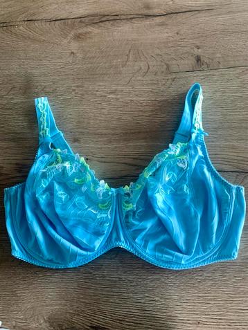 Prima donna 100G deauvillle turquoise met lime borduur beschikbaar voor biedingen