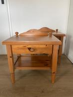 2 grenen nachtkastjes, Ophalen, Gebruikt, Hout, 45 tot 65 cm