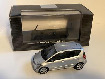 Mercedes A-klasse 5 deurs van 2005  1/43  Schuco beschikbaar voor biedingen