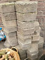 Gratis 8cm dikke betontegels ook geschikt voor oprit, Tuin en Terras, Tegels en Klinkers, Beton, Gebruikt, Ophalen of Verzenden