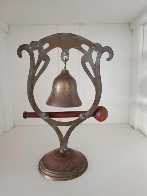 Messing tafelbel, stijl: Art Nouveau of Jugendstil, Antiek en Kunst, Antiek | Koper en Brons, Brons, Ophalen of Verzenden