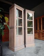 Smalle vitrinekast vergrijsd teakhout | Buffetkast #2070, Huis en Inrichting, Kasten | Vitrinekasten, Niet ingevuld, 200 cm of meer