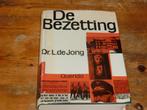 Dr. L. de Jong : De bezetting (Nederland en de oorlog, Wo2), 20e eeuw of later, Ophalen of Verzenden, Zo goed als nieuw, Dr. L. de Jong