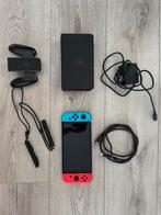 Te koop nintendo switch oled met toebehoren, Spelcomputers en Games, Spelcomputers | Nintendo Switch, Ophalen, Zo goed als nieuw