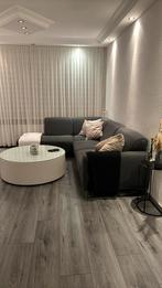 Bankstel grijs +tv meubel, Ophalen of Verzenden, Zo goed als nieuw, Mooi hoogglans meubels wit salontafel met wiel en glasplaat heel