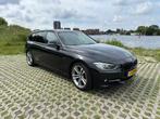 BMW 328i Touring - Sport Line - APK/Carplay/Pano/Xenon/Paddl, Automaat, 4 cilinders, Zwart, Stationwagon