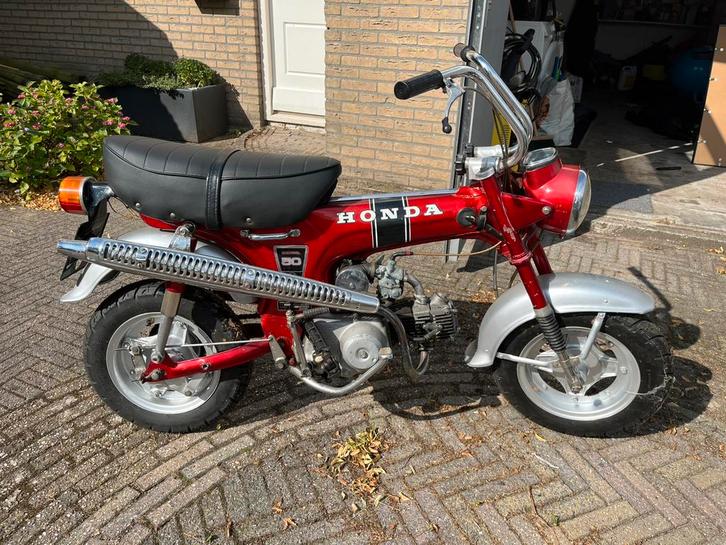 Honda Dax brommer met kenteken, Fietsen en Brommers, Minibikes, Midibikes en Pitbikes, Gebruikt, Overige typen, Ophalen