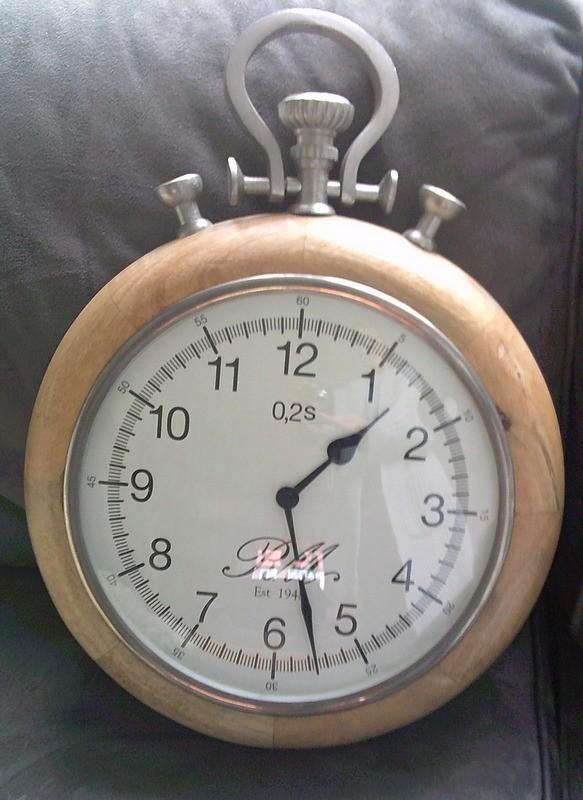 Riviera Maison wandklok hout/metaal vorm zakhorloge, Huis en Inrichting, Woonaccessoires | Klokken, Gebruikt, Wandklok, Ophalen of Verzenden