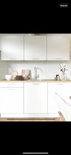 Gezocht(ervaren) iemand om keukenblok te plaaten., Huis en Inrichting, Keuken | Complete keukens, Ophalen of Verzenden, Nieuw