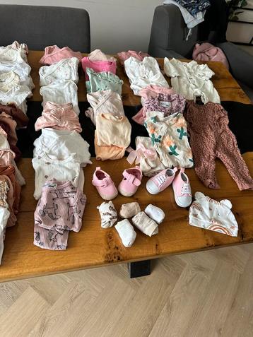Newborn meisjeskleding maat 50/56 – compleet setje! beschikbaar voor biedingen