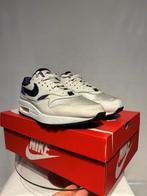 ALS NIEUW! Maat 42,5 - Nike Air Max 1 DNA CH.1 Purple Punch, Verzenden, Wit, Nike, Nike