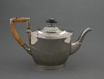 Vintage Daalderop theepot stijl Queen Anne, half geribbeld, Ophalen of Verzenden