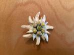 Vintage broche, Edelweiss, 100 jaar oud, Overige materialen, 4 tot 7 cm, Wit, Ophalen of Verzenden