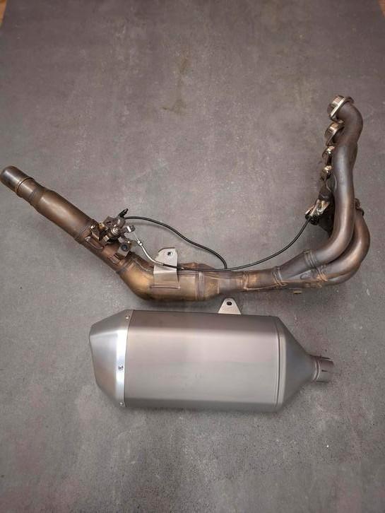 GSXR 1000 uitlaat systeem met demper uitlaat 2017-, Motoren, Onderdelen | Suzuki, Gebruikt, Ophalen