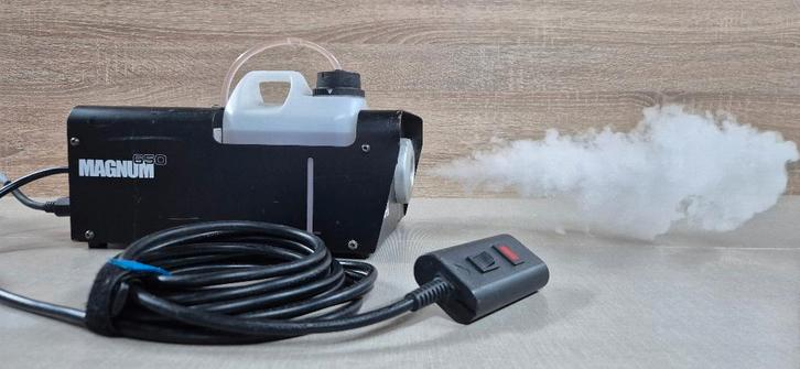 Te Koop: Martin Magnum 650 rookmachine, Muziek en Instrumenten, Licht en Laser, Gebruikt, Rookmachine, Ophalen of Verzenden