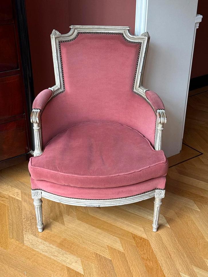 Antieke roze fauteuil ( louis XV), Antiek en Kunst, Antiek | Meubels | Stoelen en Banken, Ophalen of Verzenden