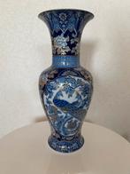 Blauwe vaas met bloemmotief 35cm hoog, Huis en Inrichting, Ophalen, 50 tot 75 cm, Blauw, Aardewerk of Porselein