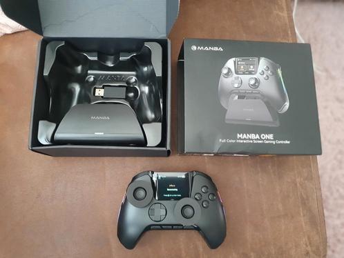 Manba one versie 2 screen gaming controller met dock | Nieuw, Computers en Software, Joysticks, Nieuw, Ophalen of Verzenden